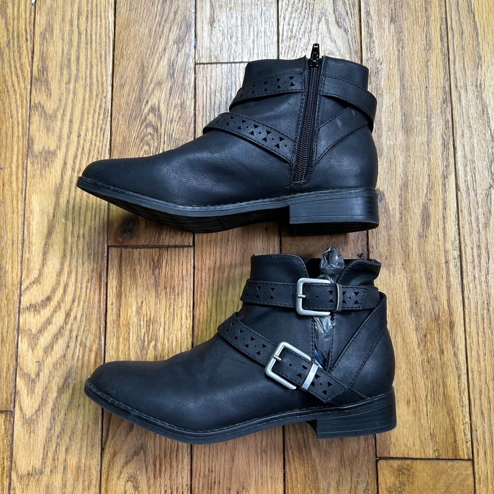 Rocket Dog Black Double Buckle Ankle Boots Laser Cut Straps Side Zip US 8